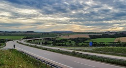 Разрезая вечерний ландшафт / Пересекая границу Баварии