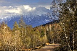 Вершина Борус, Хакасия. / Заснеженная вершина завораживает и притягивает.