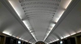 БАУМАНСКАЯ. / ИНТЕРЬЕР МОСКОВСКОГО МЕТРО.