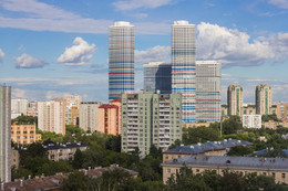 Новые высотки / из цикла "Московские каникулы".