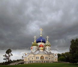 Церковь Святого Игоря Черниговского / летняя прогулка