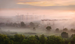 Город.Пробуждение. / Сентябрьский утренний туман в городе