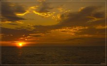 Вечерняя прогулка / Закат солнца над Тихим океаном.