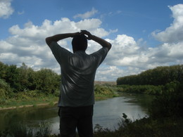 Жажда лета / Снимок снят в Самарской области, на окраине города Похвистнево у реки Большой Кинель. На снимке мой брат Юра.