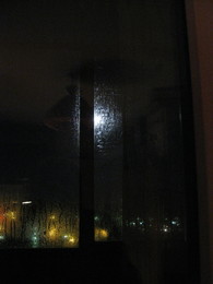 Ночное окно / Окно в комнате ночью