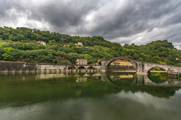 мост Магдалены / Снимок из поездки по Тоскане.Небольшой городок Borgo a Mozzano.