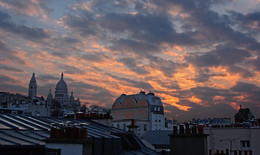 Рассвет на Монмартре / Париж из окна.