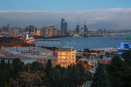 Вечерний Баку. / Вид на Баку с парка Нагорный.