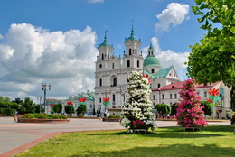 Костёл в Гродно / Бывший иезуитский костел (ранее фарный) называется теперь Кафедральный костел Св.Франциска Ксаверия - один из выдающихся памятников стиля барокко в Беларуси.