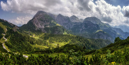 В Альпийских просторах / Утро, Альпы,плато горы Йеннер, Верхняя Бавария.

http://www.youtube.com/watch?v=WaZUAANUPrk
