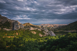 Солнечная долина. / Крым, небольшой поселок на берегу моря Солнечная долина.