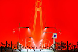 &nbsp; / &quot;Мост Влюбленных&quot; туманной ночью в Тюмени