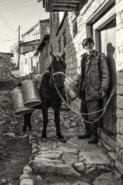 Старик и ослик / Дагестан, село, крестьянин