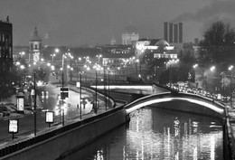 Горбатый мостик через Яузу ... / Ночной этюд ...