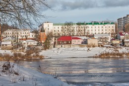 Без названия. / Река, дома и прочее прочее...