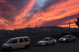 Закат третьего дня месяца январь / Иерусалим за день до бури.