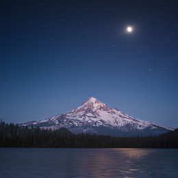 &nbsp; / Mt. Hood
Mt Hood 
https://www.instagram.com/oleksandr_mokrohuz/
The state's highest peak, 11,240ft Mt Hood pops into view over much of northern Oregon whenever there's a sunny day, exerting an almost magnetic tug on skiers, hikers and sightseers. In summer, wildflowers bloom on the mountainsides and hidden ponds shimmer in blue, making for some unforgettable hikes; in winter, downhill and cross-country skiing dominates people's minds and bodies. If you like this photo you can find more on my Instagram =)