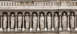 Галерея королей / Фрагмент галереи королей на фасаде Собора Парижской Богоматери