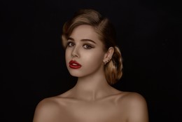 Территория вдохновения / модель Ксюша Кошкарёва
причёска Галина Князева
ассистент Николай Корнилов