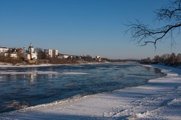 Зимний день. Не первый снег. / р.Западная Двина.