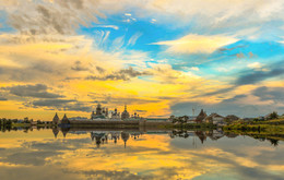 Соловки / Вид на Соловецкий монастырь со стороны Святого озера во время заката