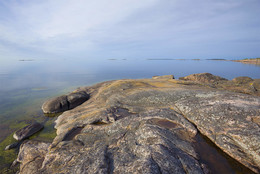 Безмятежное июньское утро на скалах полуострова Ханко / Безмятежное июньское утро на скалах полуострова Ханко. Финляндия