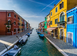 &nbsp; / ... at the colorfull Burano, Italy.