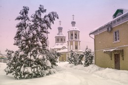 Настоящая зима. / Москва. Храм Петра и Павла в Ясенево.