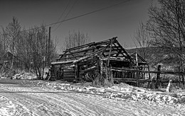 дом у дороги 3.0 / город Нижняя Тура, февраль 2018 года от Р. Х.