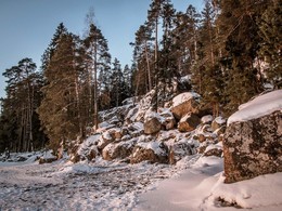 Рассвет на скалах / Парк Монрепо