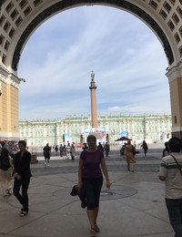 Одинокий город / Дворцовая площадь.