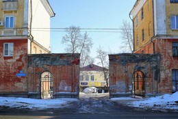 Одинокий город / &quot; &quot; &quot;