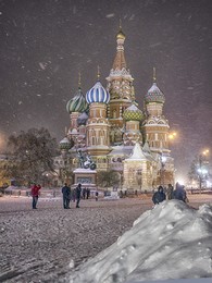 ЗИМА НЕ СДАЕТСЯ / Москва. Красная Площадь.