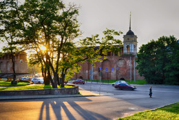 летним вечером в Смоленске / фото было сделано во время так называемого Золотого часа