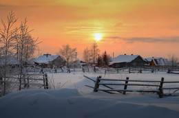 Деревня в Коми / зима деревня закат