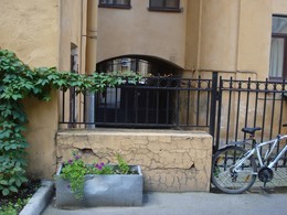 Дворик на Надежденской. / Улица Надеждинская (с 16 января 1936 Маяковского), дом 3. МО № 79 «Литейный», Центральный район.