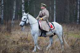 Главный герой / Красный коммисар на коне. Участник военно-исторической реконструкции &quot;Гражданская война в России. Северо-Запад, 1919 г.&quot;