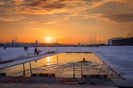 В лучах солнца / Нева. Минус 15