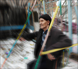 Воспоминания... / Случайно, во дворе старого многоквартирного деревянного дома...
