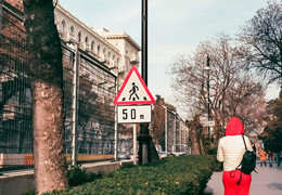 Уличная фотография (снято на плёнку) / Баку , Азербайджан