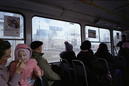 В трамвае №21 по пути с Чёрного пруда мимо площади Лядова. / О преимуществе фокусного расстояния 24 мм на полном кадре.