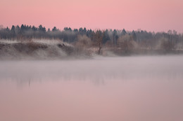 Розовое утро / Тихое, туманное утро розового разлива.