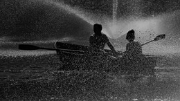 Вода, вода, кругом вода / Летом в жару.