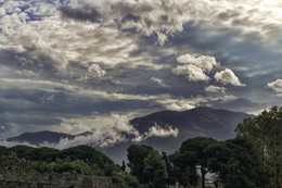 Апенины / Вид на горы из Помпеи