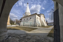 &nbsp; / Старица. Вид на Введенскую шатровую церковь (1659-84 гг)