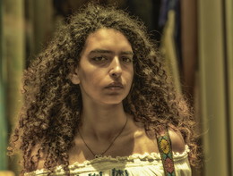 ЗОЛОТАЯ / ***