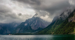 Переменная облачность, возможен дождь... / Альпы,Верхняя Бавария, Берхтесгаден, Озеро Кёнигзее, возвращаясь из церкви Св.Бартоломео...

http://www.youtube.com/watch?v=0yZYHnpYuf8
