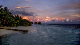 На рассвете / Мальдивы, скоро встанет солнышко