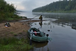 Приятное одиночество ... / Утро на реке ...