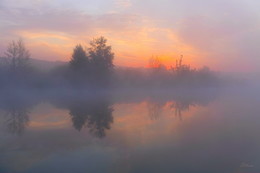 Туман на озере. / Начало рассвета на озере Сосновое.